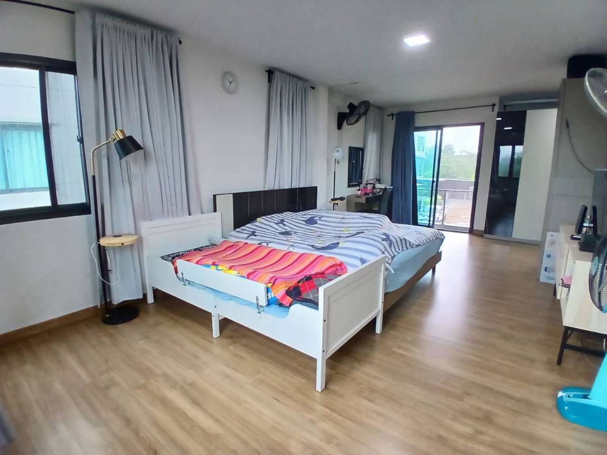 รูป ให้เช่าบ้าน3ชั้น บ้านกลางเมือง รามอินทรา สเตชั่น 83 โทร 0999983897 - รูปที่ 18/35