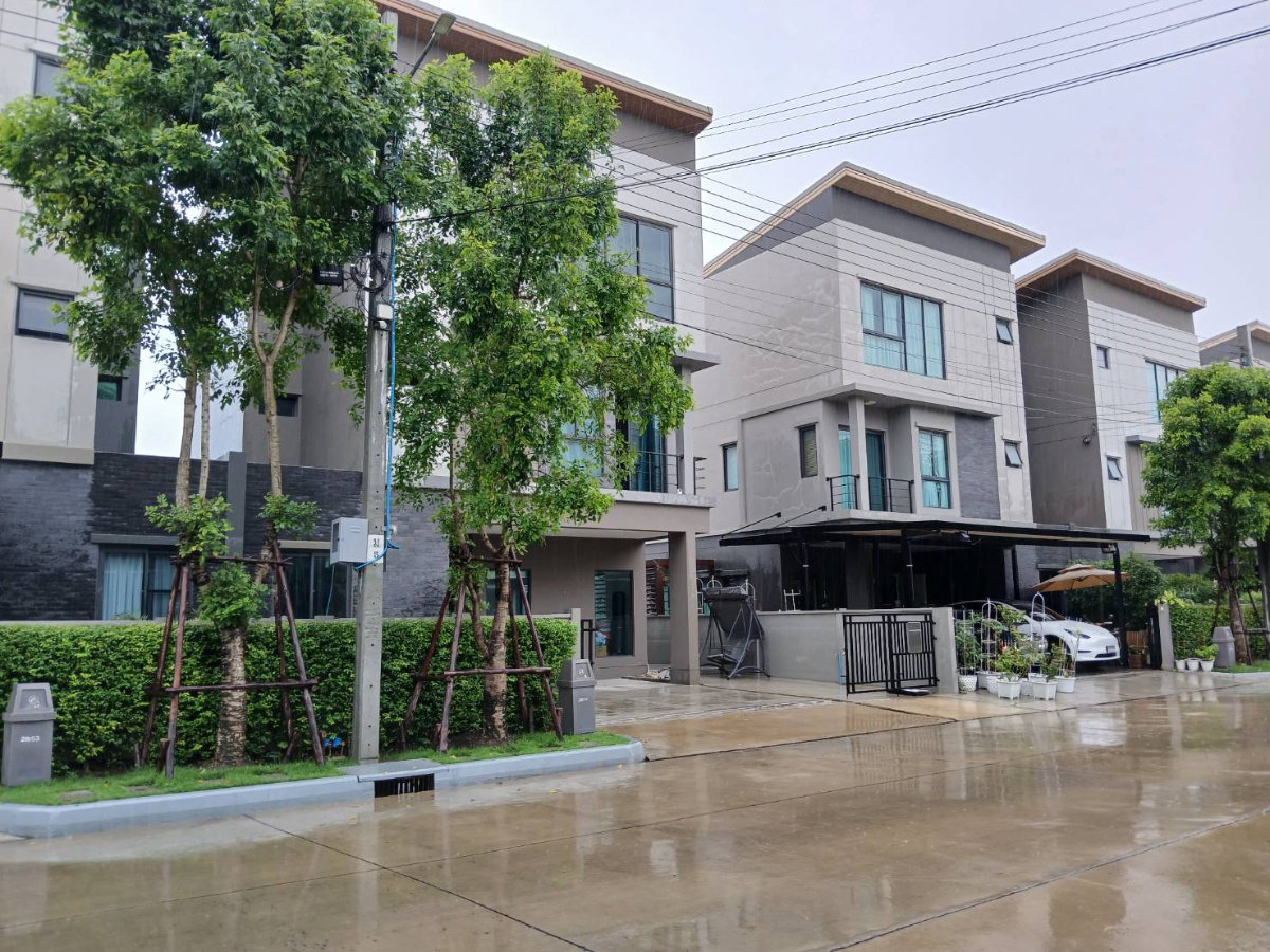 รูป ให้เช่าบ้าน3ชั้น บ้านกลางเมือง รามอินทรา สเตชั่น 83 โทร 0999983897 - รูปที่ 2/35