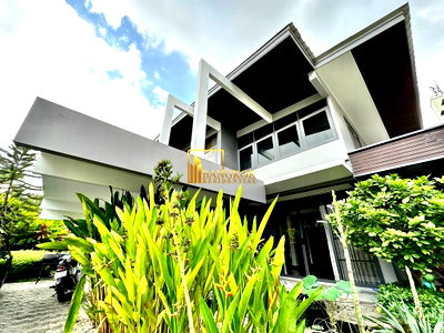 เช่าบ้านเดี่ยว ถนนเพชรบุรี กรุงเทพฯ : 4 Bedroom House With Private Pool in Popular Phrom Phong Location - BR27759SH