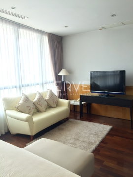  1 Bed Good Location Close to BTS Chit Lom 290 m. & Central Chidlom at President Place Condo/ Rent