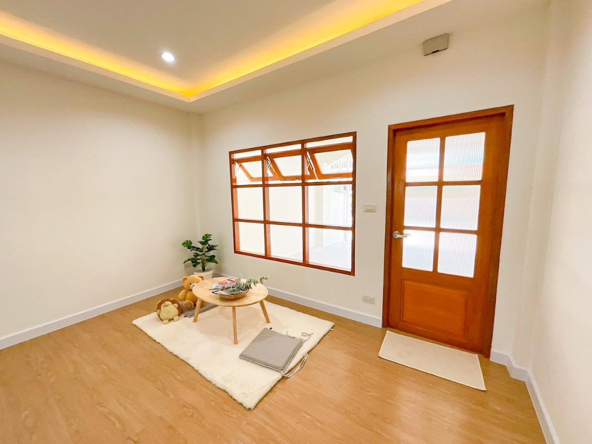 รูป [ขาย] ทาวน์เฮาส์ 2 ชั้น ตกแต่งใหม่ พร้อมอยู่  หมู่บ้านธนจิตต์ ศาลากลาง บางกรวย - รูปที่ 4/22