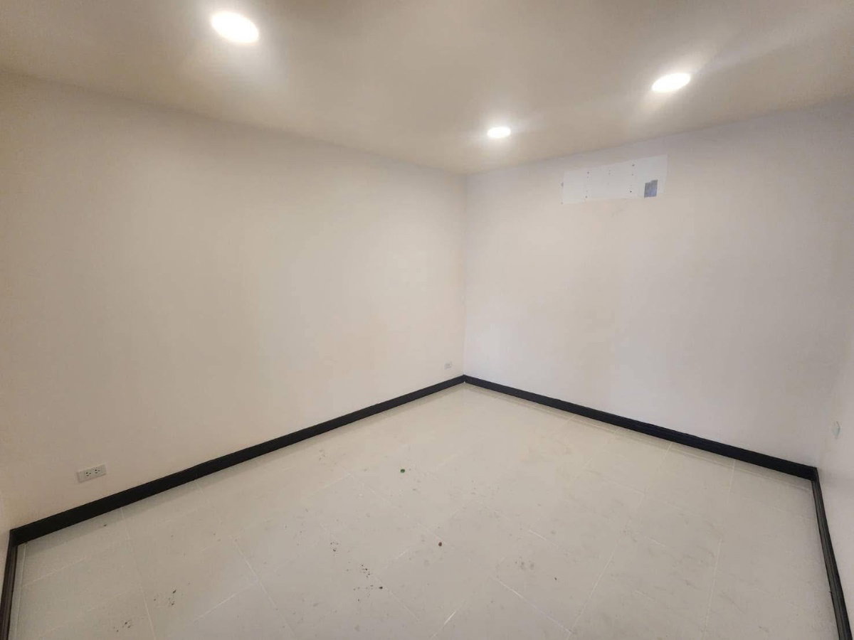 รูป #R3566 ให้เช่า Office and warehouse Soi Sukhumvit 81 - รูปที่ 6/16
