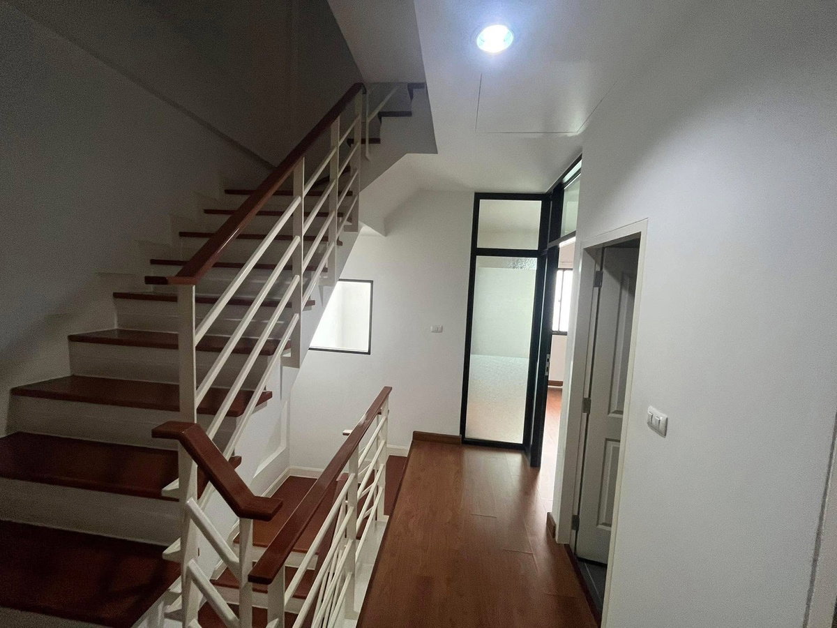 picture #R3569 House for rent Trio Rom Klao - 6/15