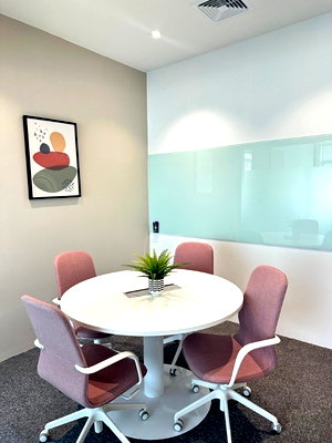 Office for rent : Office space for rent with full-service amenities, located inBang Phli  The building features an on-site coffee shop  lobby area for welcoming guests.
