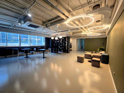 Office for rent : Service office for rent in Soi Thonglor in Somerset Building, modern decoration with office equipment, common area, relaxation corner, full service.