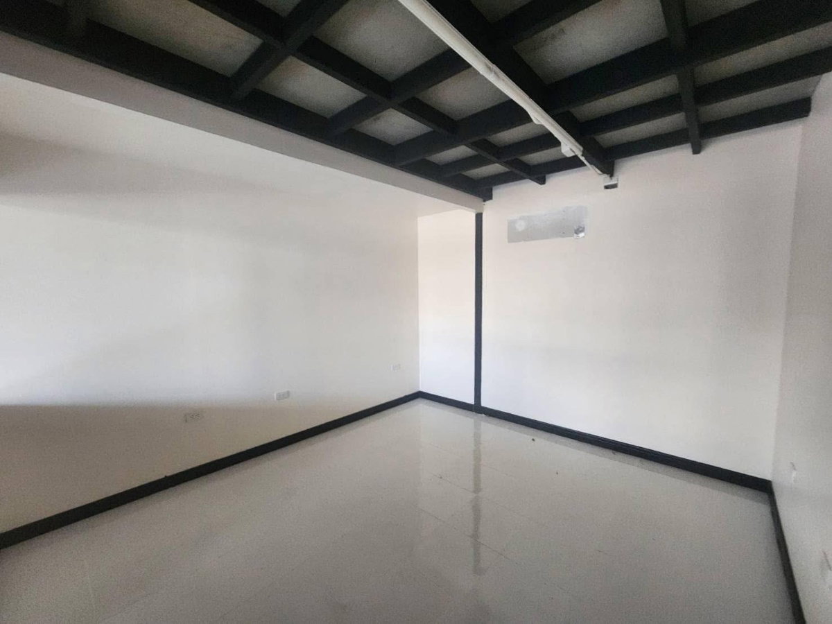 รูป #R3566 ให้เช่า Office and warehouse Soi Sukhumvit 81 - รูปที่ 9/16