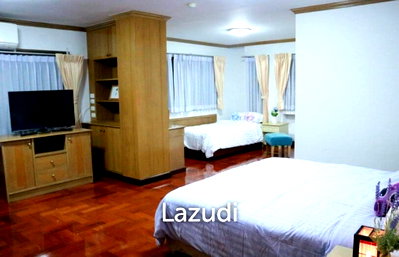 Condos for rent : 3 Bed 2 Bath 236 SQ.M Baan Arthit Apartment