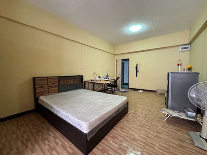 32-sqm condo unit at Udomsuk Tower