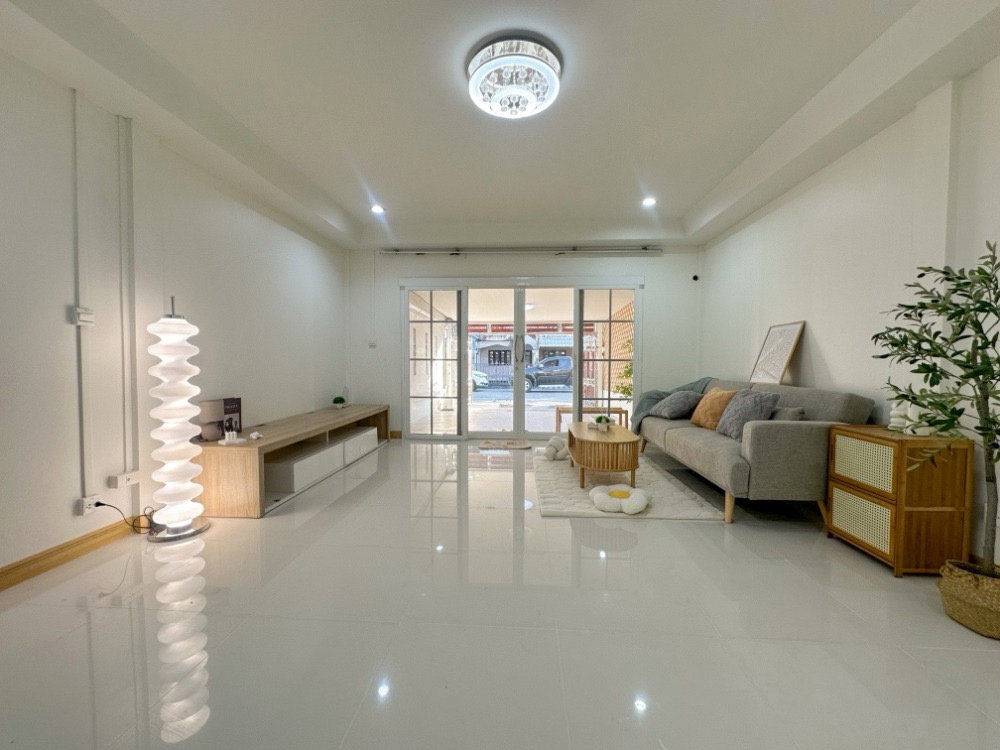 รูป [ขาย] ทาวน์เฮ้าส์รีโนเวทใหม่ ลาดพร้าว 101 - รูปที่ 14/27