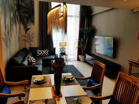 LTH12321 – The Empire Place FOR RENT Size 108.9 sqm. 2 beds 2 baths Near BTS Chong Nonsi Station ONLY 68K/Month