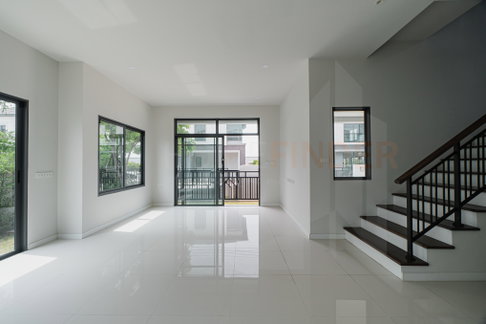 Grand Britania Krungthepkreetha 4 bedrooms, for sale