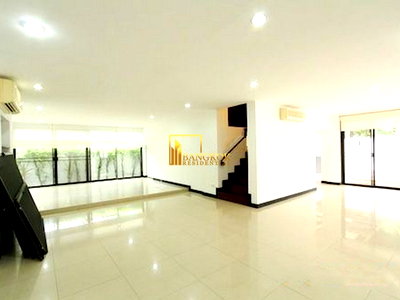 เช่าบ้านเดี่ยว ดิ เอ็มควอเทียร์ : Tree House - 4 Bedroom House With Pool in Thonglor - BR7676SH