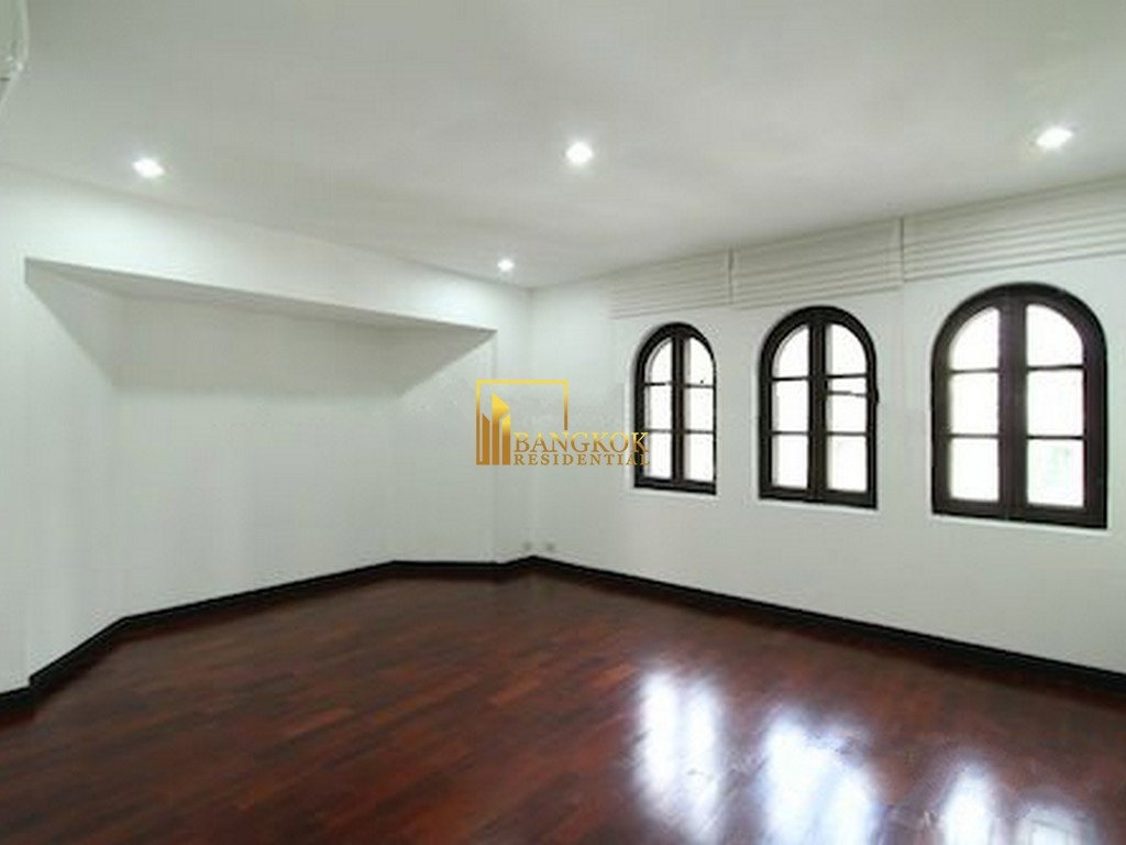 รูป Tree House - 4 Bedroom House With Pool in Thonglor - BR7676SH - รูปที่ 8/22