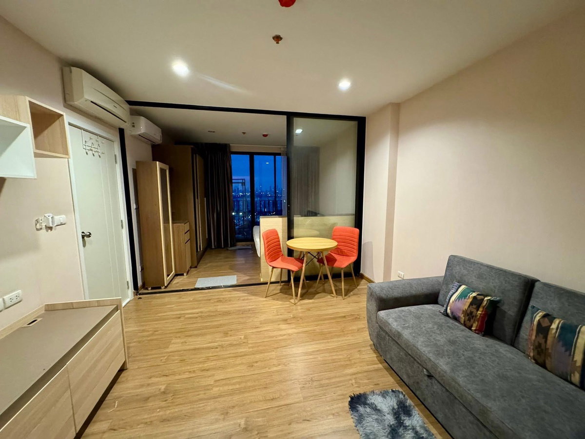 picture #R3617 Condo for rent The Tree Interchange  - 3/9