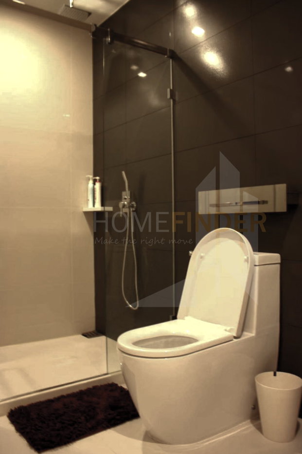 รูป The Room BTS Wongwian Yai 2 bedrooms, for rent - รูปที่ 12/26