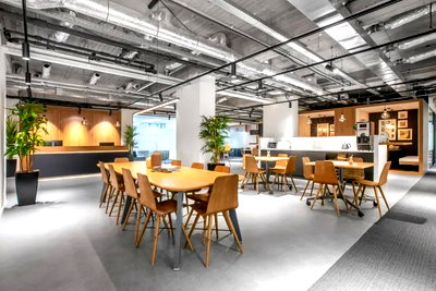 Office for rent Srinakharinwirot University Prasanmit Campus : Office Space for Rent at Interchange 21 Building Stand out with a striking business address and enjoy a prime central location, Near MRT and BTS