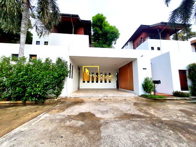 เช่าบ้านเดี่ยว ถนนเพชรบุรี กรุงเทพฯ : House in Compound - Magnificent 4 Bedroom Luxury Pool Villa - BR27761CD