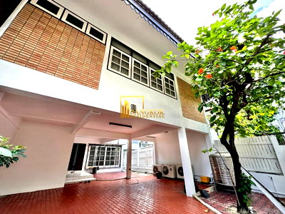 เช่าบ้านเดี่ยว ถนนเพชรบุรี กรุงเทพฯ : Large 3 Bedroom House For Rent Near NIST - BR27994SH