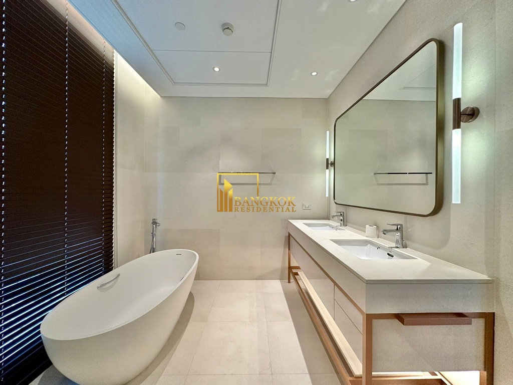 รูป Baan Sindhorn - 2 Bedroom Luxury Condo in Chidlom - BR17669CD - รูปที่ 18/39
