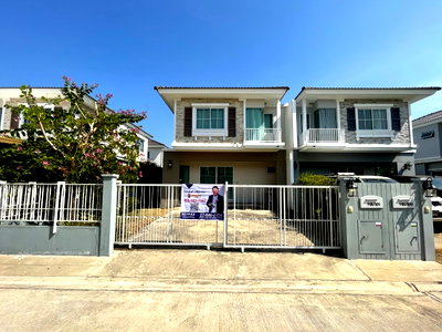 Twin houses for sale Phra Samut Jadee Samut Prakarn : For Sale Villaggio Prachauthit 90