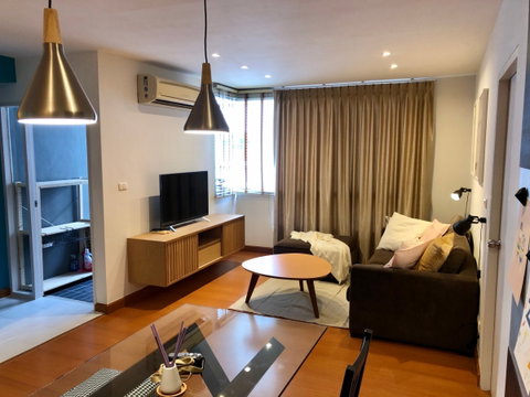 🌸🌸🌸SI8888 For rent+++Sathorn on the pond Nice decorated ,Safty from Earthquake!!! Near Sathorn!!!