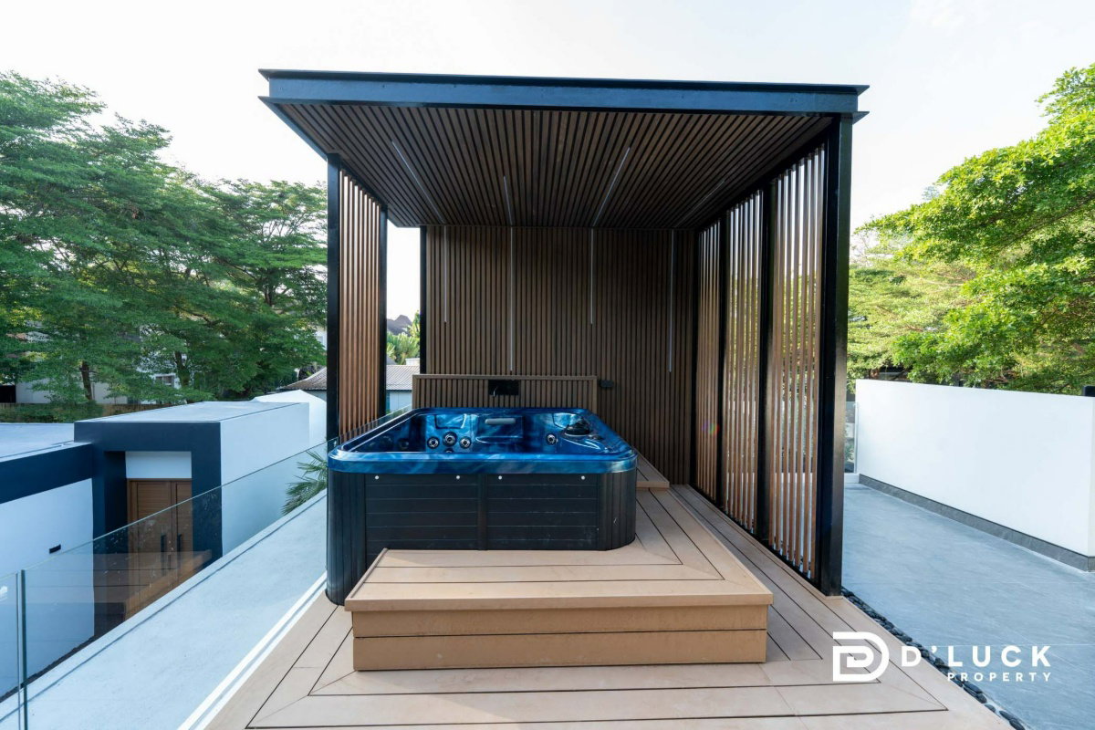 รูป ขายบ้านพูลวิลล่าหรู 7 ห้องนอน บนทำเลทอง นาจอมเทียน พัทยา - รูปที่ 9/26