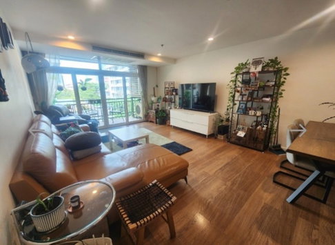For Sale: Wathana Suite Sukhumvit 15 (Bts Nana )