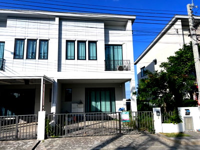 Townhouses for sale Ruamchai Pracharuk Hospital : For Sale: 2-Storey Townhouse, Move-in Ready – Bang Bo / Bang Phli / Bangna-Trad Location
