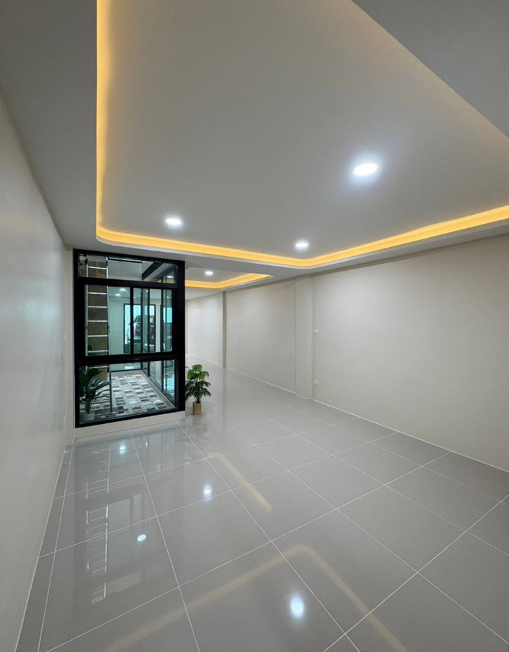 picture #R3774 Office for rent Soi Charan Sanit Wong 90 - 9/13