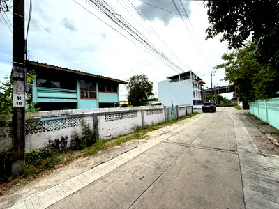 ที่ดิน สถานีรถไฟฟ้าศรีรัช : ขายที่ดิน ซอยแจ้งวัฒนะ 34 ใกล้รถไฟฟ้าสถานีเมืองทอง ประมาณ 850 เมตรเท่านั้น ติดจุดขึ้นลงทางด่วนแจ้งวัฒนะ 
