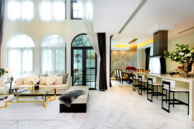 บ้านเดี่ยว ดิ เอ็มควอเทียร์ : LTH12386 - Luxury House FOR SALE in EKKAMAI 22 Size 49.9 Sq.W 500 Sq.M. 4 beds 5 baths BTS Ekkamai Station ONLY 70 MB