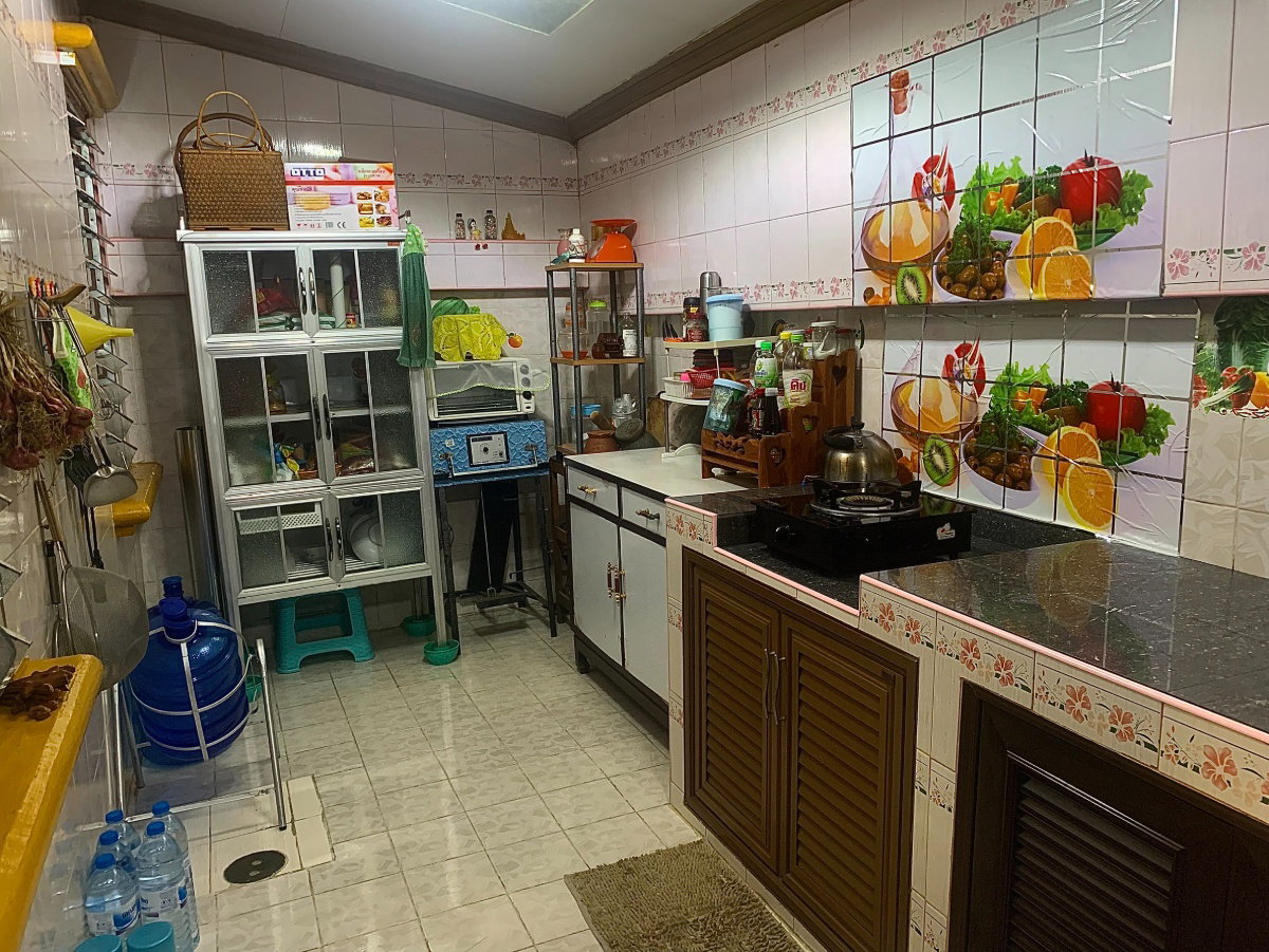 รูป  ขายถูกทาวน์เฮาส์ 2 ชั้น พื้นที่ดิน 18 ตรว. โครงการหมู่บ้านอยู่สบาย ใกล้สนามบินสุวรรณภูมิ 30 นาที ใกล้เขตคลองหนึ่ง คลองหลวง ปทุมธานี | #TPI-1957 - รูปที่ 9/20