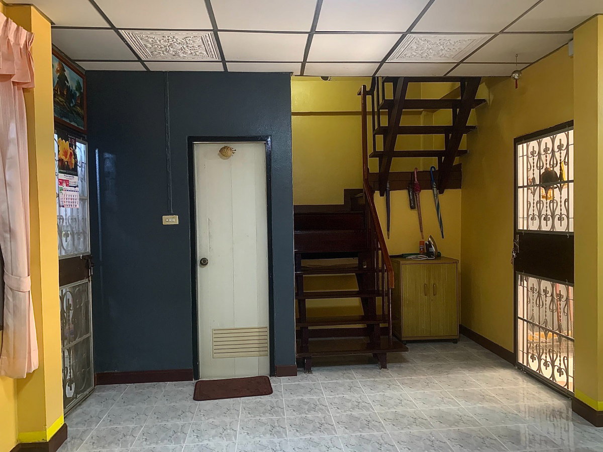 รูป  ขายถูกทาวน์เฮาส์ 2 ชั้น พื้นที่ดิน 18 ตรว. โครงการหมู่บ้านอยู่สบาย ใกล้สนามบินสุวรรณภูมิ 30 นาที ใกล้เขตคลองหนึ่ง คลองหลวง ปทุมธานี | #TPI-1957 - รูปที่ 13/20