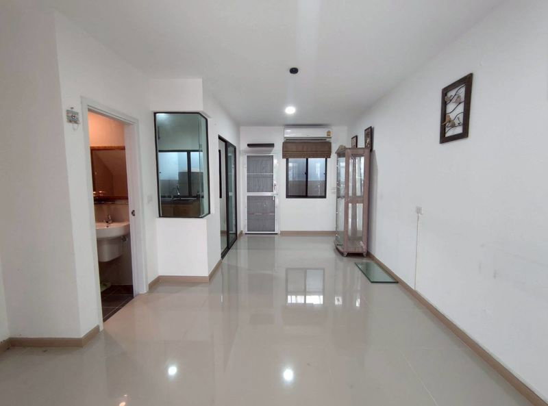 รูป ❤️💛💙ทาวน์โฮม 4 นอน 🚩ใกล้สาทร 15 นาที เพียง 4.2 ลบ.✨ 🏡 J Grand สาทร-กัลปพฤกษ์ - รูปที่ 3/10