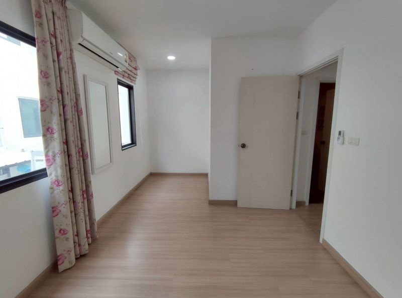 รูป ❤️💛💙ทาวน์โฮม 4 นอน 🚩ใกล้สาทร 15 นาที เพียง 4.2 ลบ.✨ 🏡 J Grand สาทร-กัลปพฤกษ์ - รูปที่ 4/10
