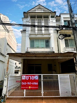 ทาวน์โฮม ถนนพระราม 2 : ขายทาวน์โฮม 3 ชั้น หมู่บ้านเดอะเทอเรส พระราม 2 หลังมุม สวย ครบ พร้อมเข้าอยู่!