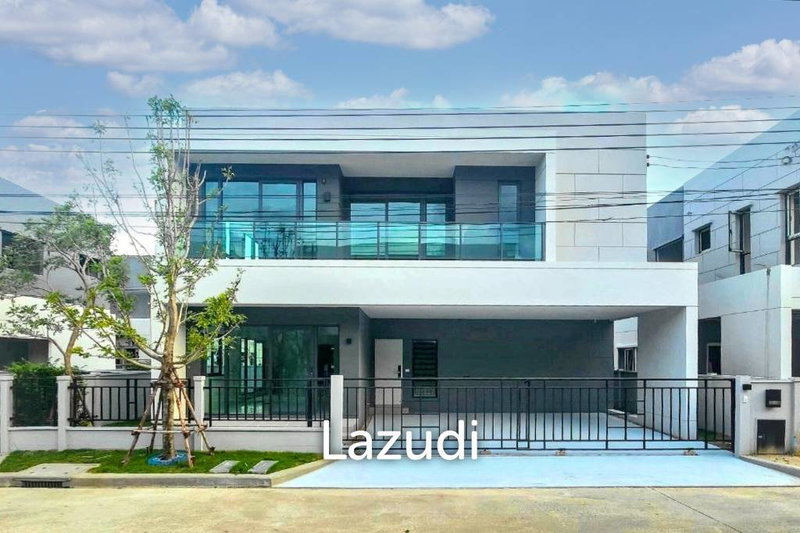Houses for sale : 4 Bedroom 5 Bathroom 260 SQ.M. at Centro Bangna