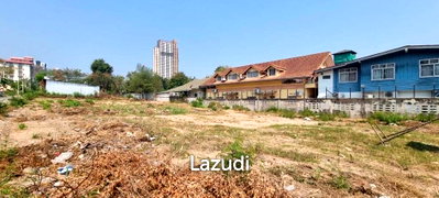 Land for sale Chonburi : 1 Rai Land Plot in Thappraya for Sale