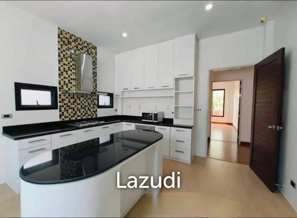 picture Newly Renovated 3-Bedroom House In Ratsada, Phuket - 3/9