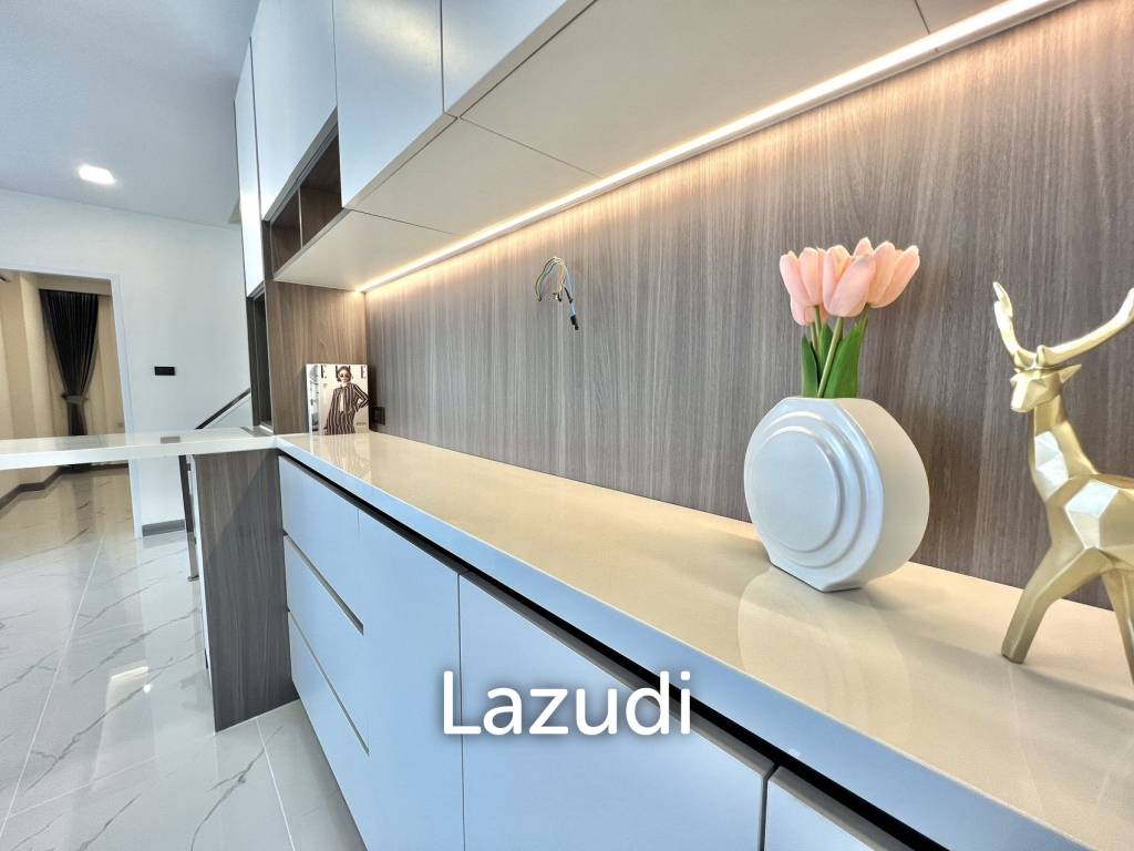 รูป 5 Beds 5 Baths 260 SQ.M. Chokchai Village 9 - รูปที่ 3/18