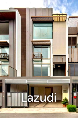Townhouses for sale BTS Ekkamai : 2 Bed 2 Bath 300 SQ.M RESIDENCE SUKHUMVIT 65