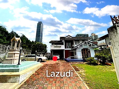 Houses for sale Tesco Lotus Extra Rama 4 : 3 Bed 3 Bath 544 SQ.M House in Thonglor 25