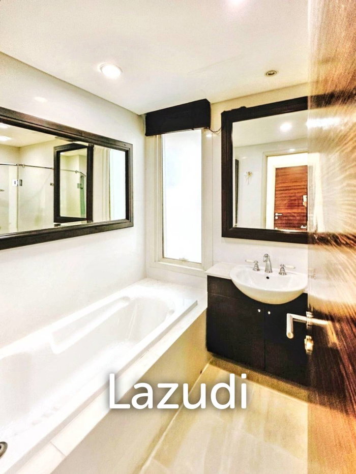รูป 3 Bed 3 Bath 220 SQ.M Watermark Choapraya - รูปที่ 28/45