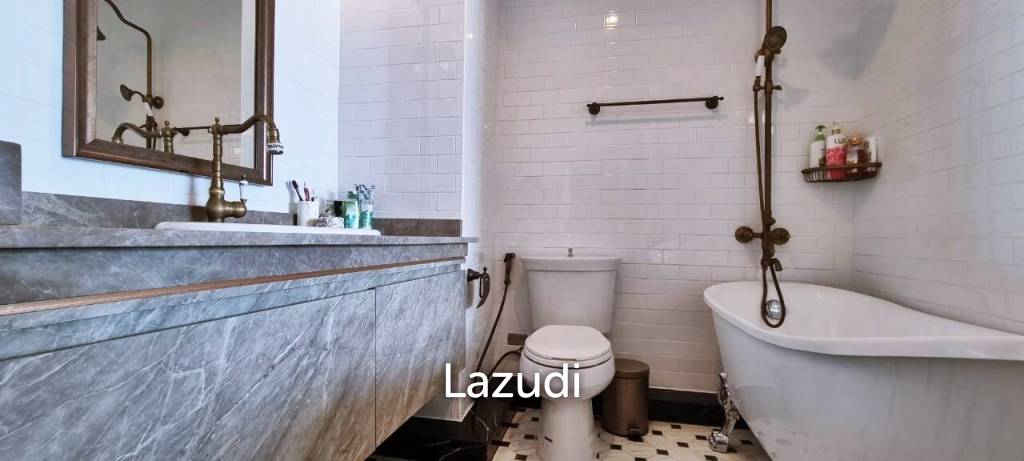 picture Duplex 1 Bed 62 SQ.M Wong Amat Tower - 12/17