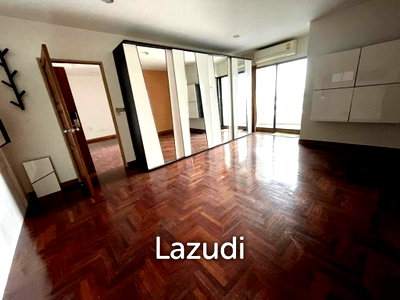ขายคอนโด : 1 Bed 2 Bath 65 SQ.M Phayathai Plaza