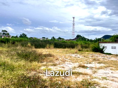 Land for sale Chonburi : 2,564 SQ.M Land in Bangsaray near the Beach