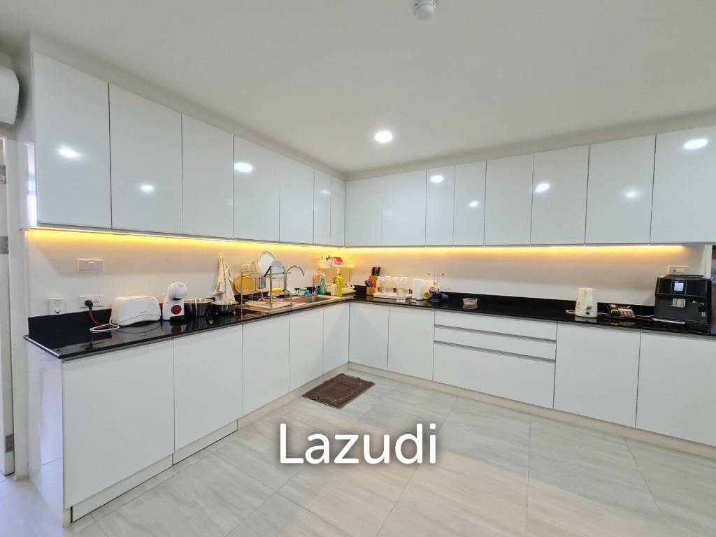 รูป 3 Bedroom 4 Bathroom 319 SQ.M Oriental Towers - รูปที่ 17/20
