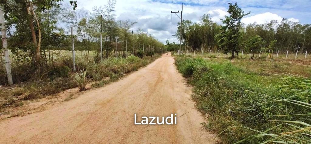 picture Land for Sale in Mabprachan Lake - 2/5