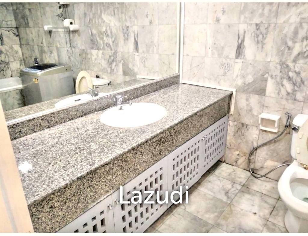รูป 1 Bedroom 1 Bathroom 68 SQ.M State Tower - รูปที่ 13/17
