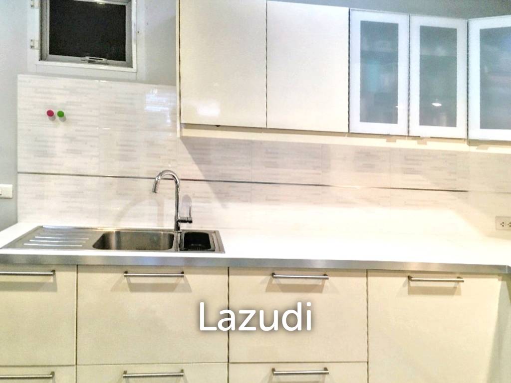 รูป 3 Bed 3 Bath 200 SQ.M Thanapat Haus Sathorn-Narathiwas - รูปที่ 6/16